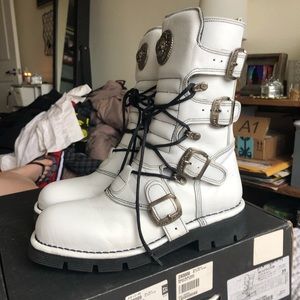 New Rock white buckle tie combat boots